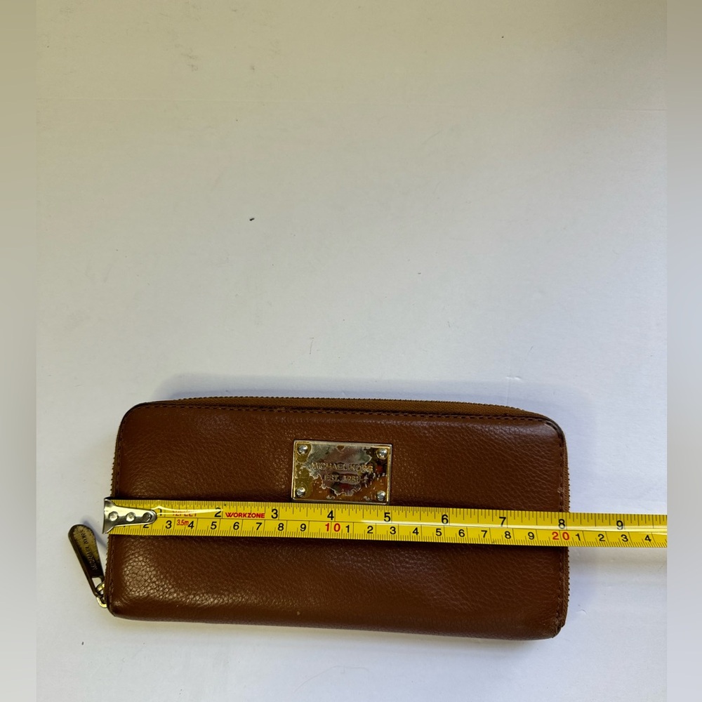 Michael Kors Jet Set Wallet, Large Light Tan Brown Zip Around Inside Pockets - Picture 10 of 11